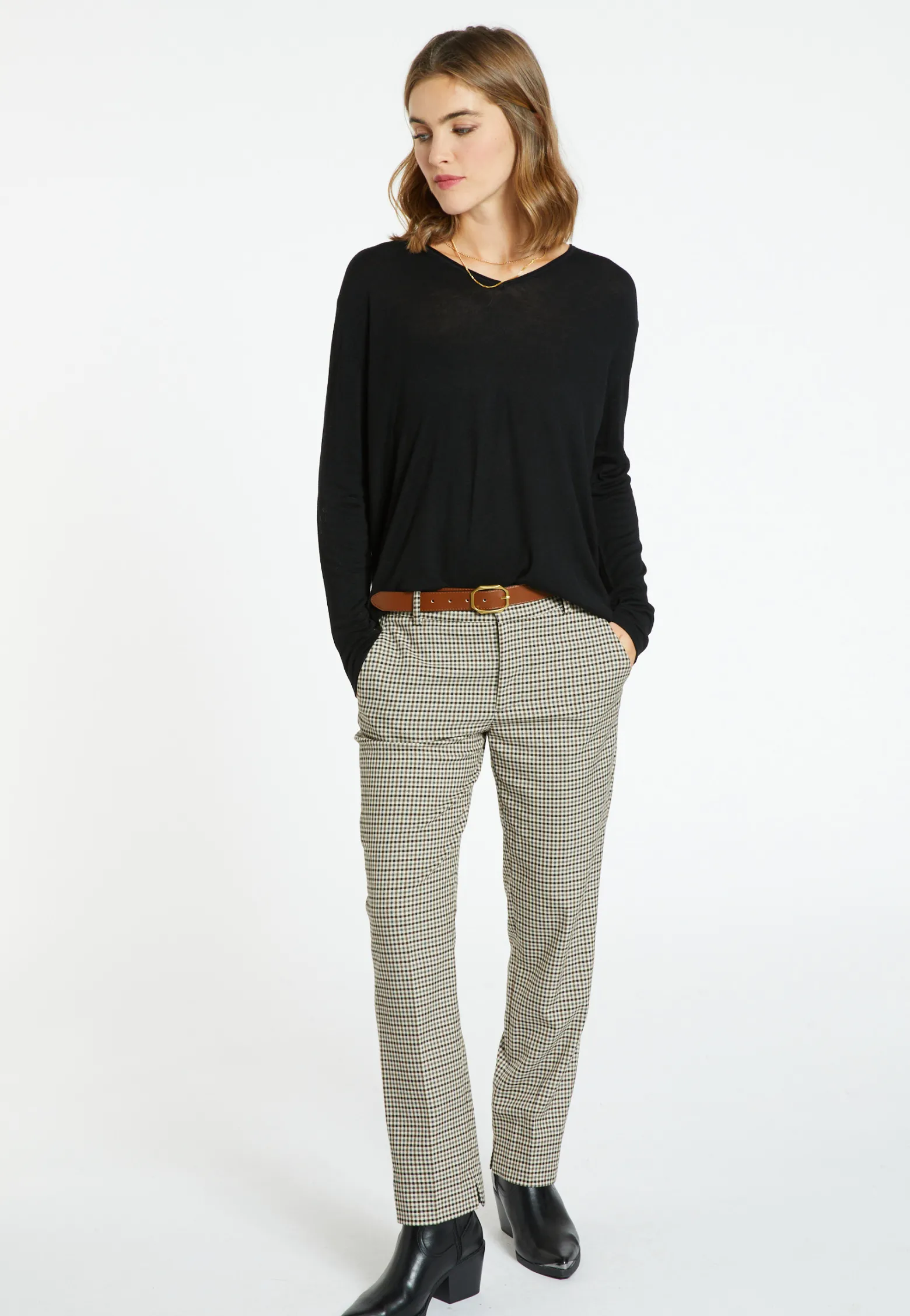 Montagut Bamboo cashmere V-neck T-shirt - Aeline
