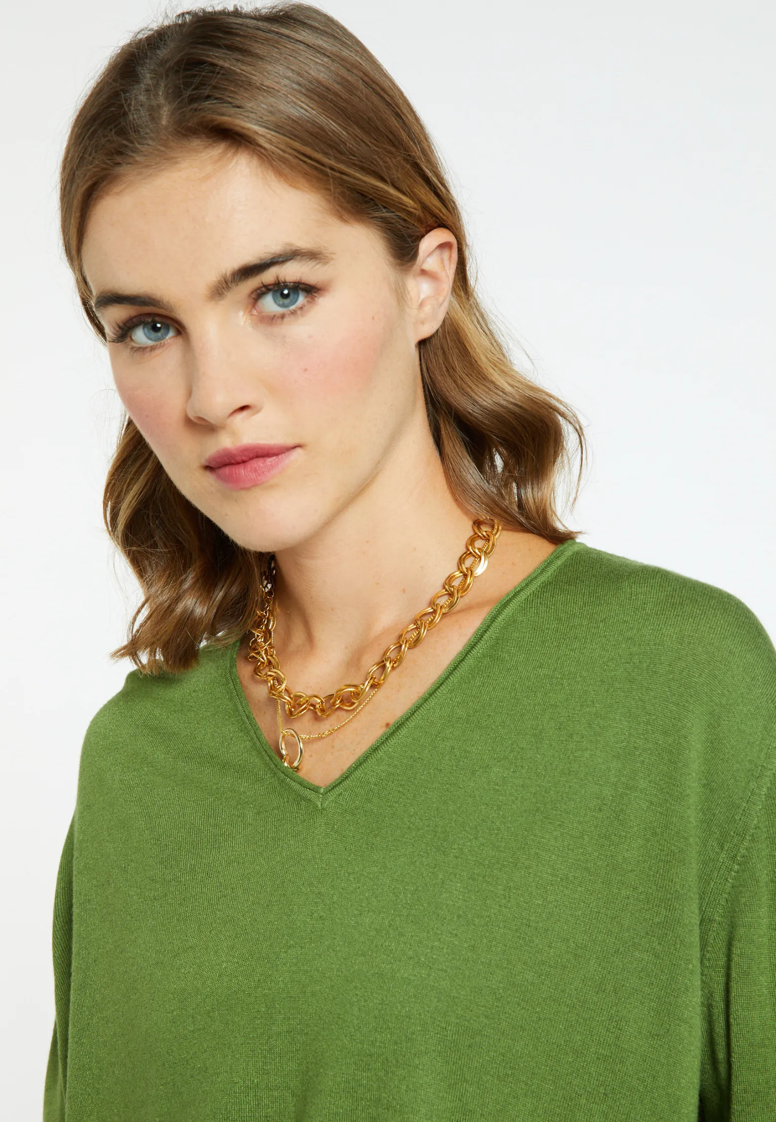 Montagut Bamboo cashmere V-neck T-shirt - Aeline