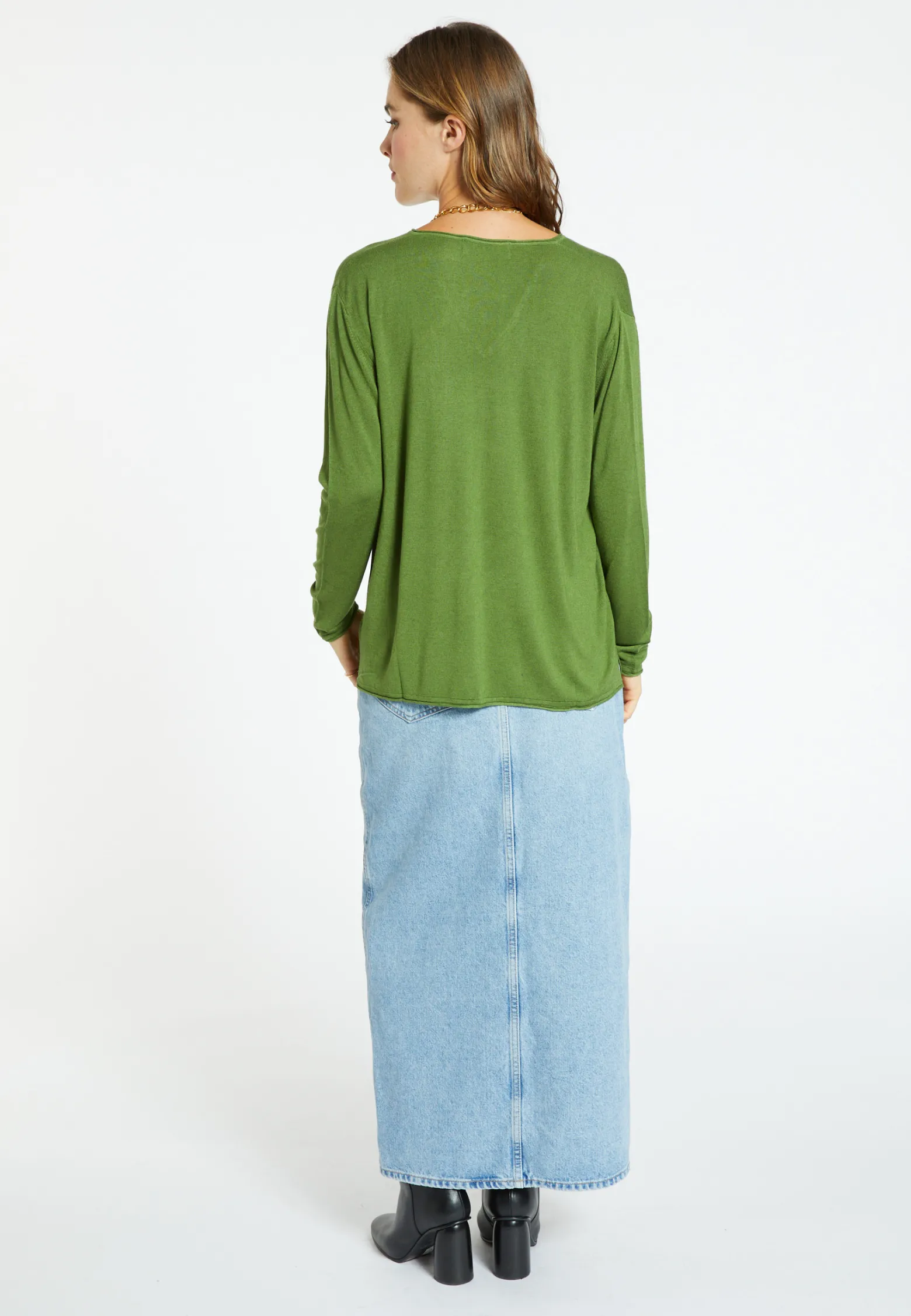 Montagut Bamboo cashmere V-neck T-shirt - Aeline