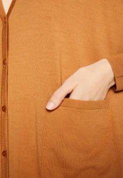 Montagut Buttoned cardigan with pockets in merino wool - Ava