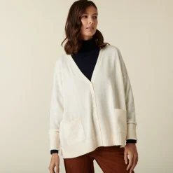 Montagut Buttoned V-neck cardigan with cashmere pockets - Achilla