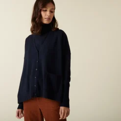 Montagut Buttoned V-neck cardigan with cashmere pockets - Achilla