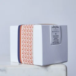 Montagut Candle - Oud wood