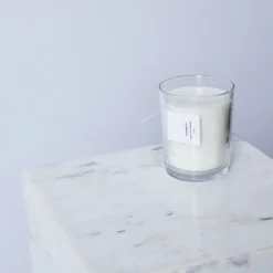 Montagut Candle - Oud wood