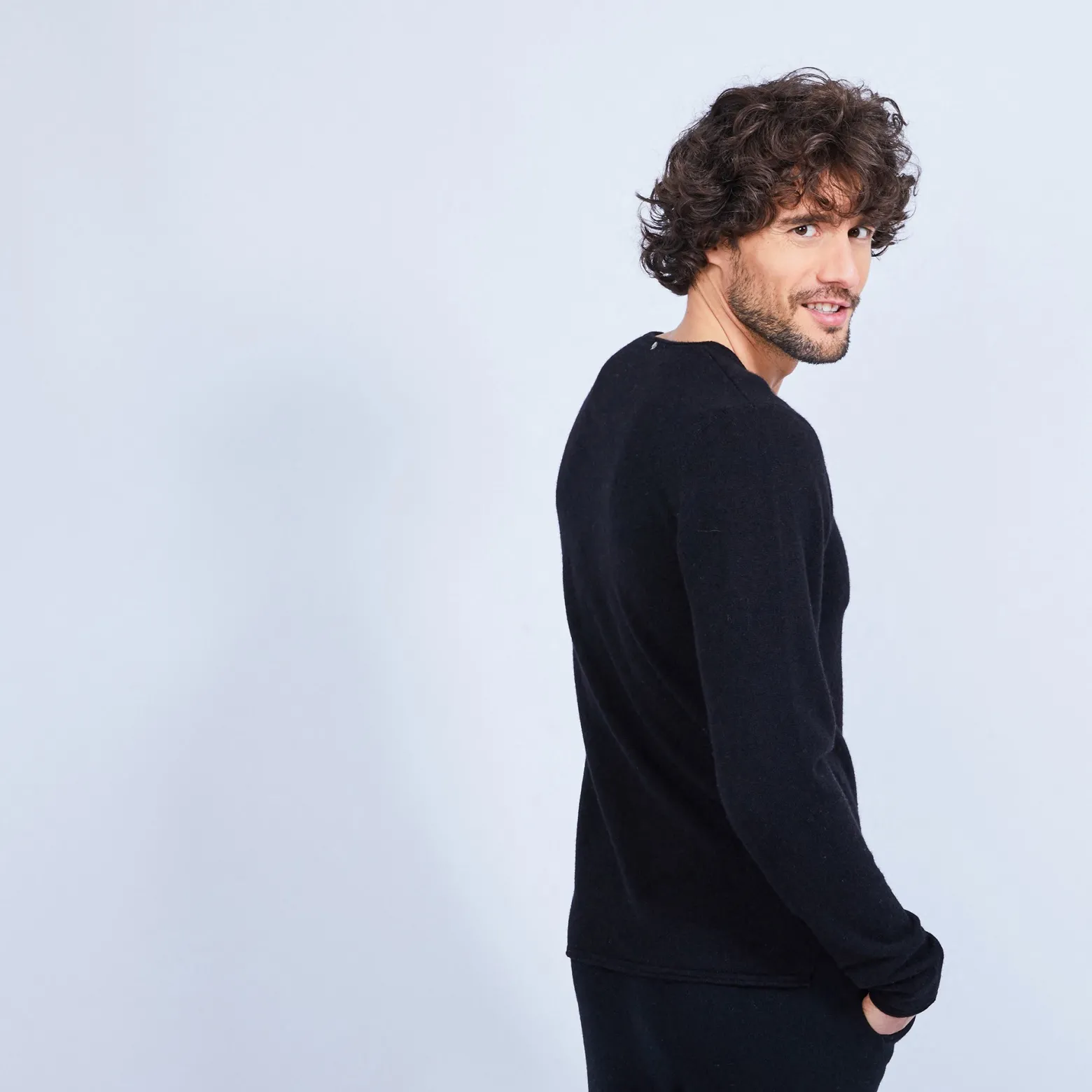 Montagut Cashmere jumper with grandad neckline - Olivier