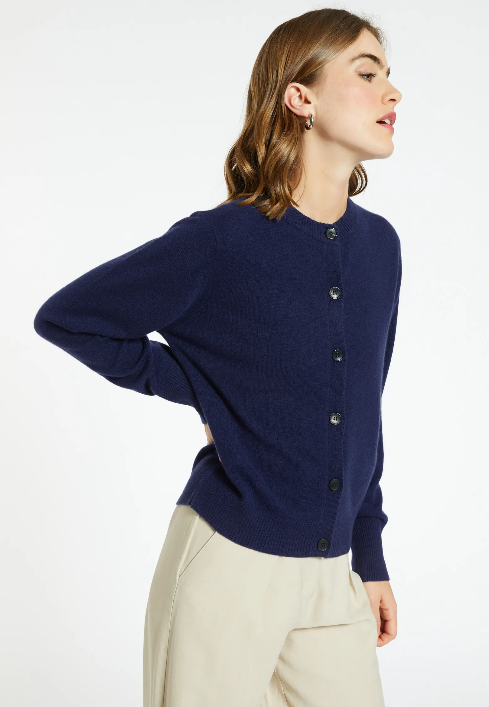 Montagut Cashmere round neck buttoned cardigan - Ari
