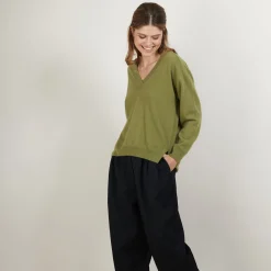 Montagut Cashmere V-neck sweater with slits - Barnabe