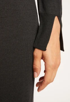 Montagut Dress made of wool and silk with back slit - Epopée