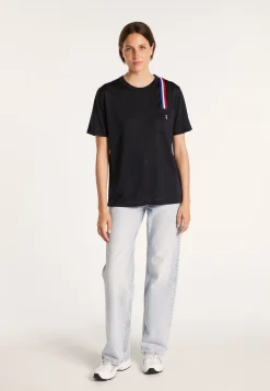 Montagut Fil Lumière Unisex T-shirt - Achille