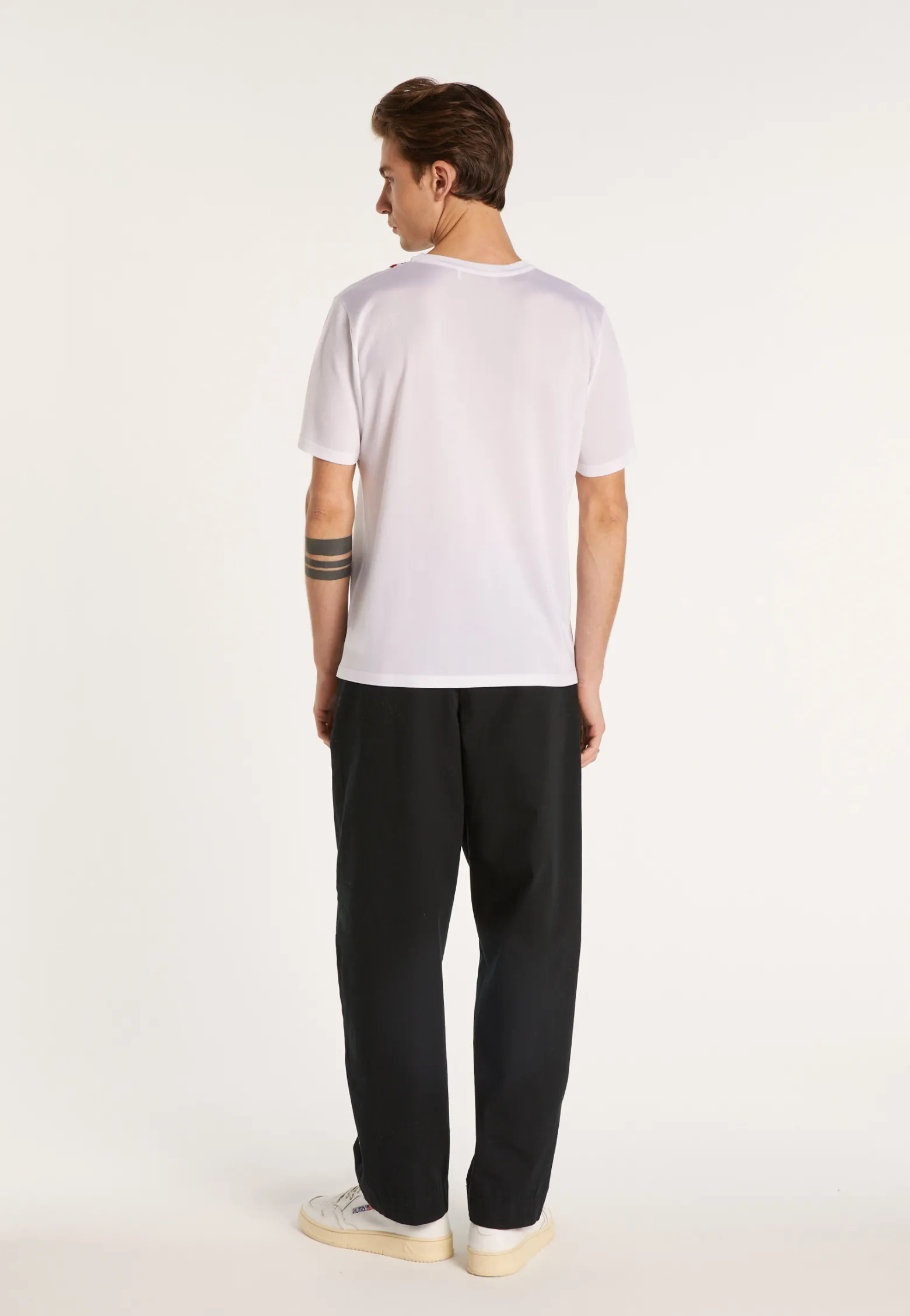 Montagut Fil Lumière Unisex T-shirt - Achille