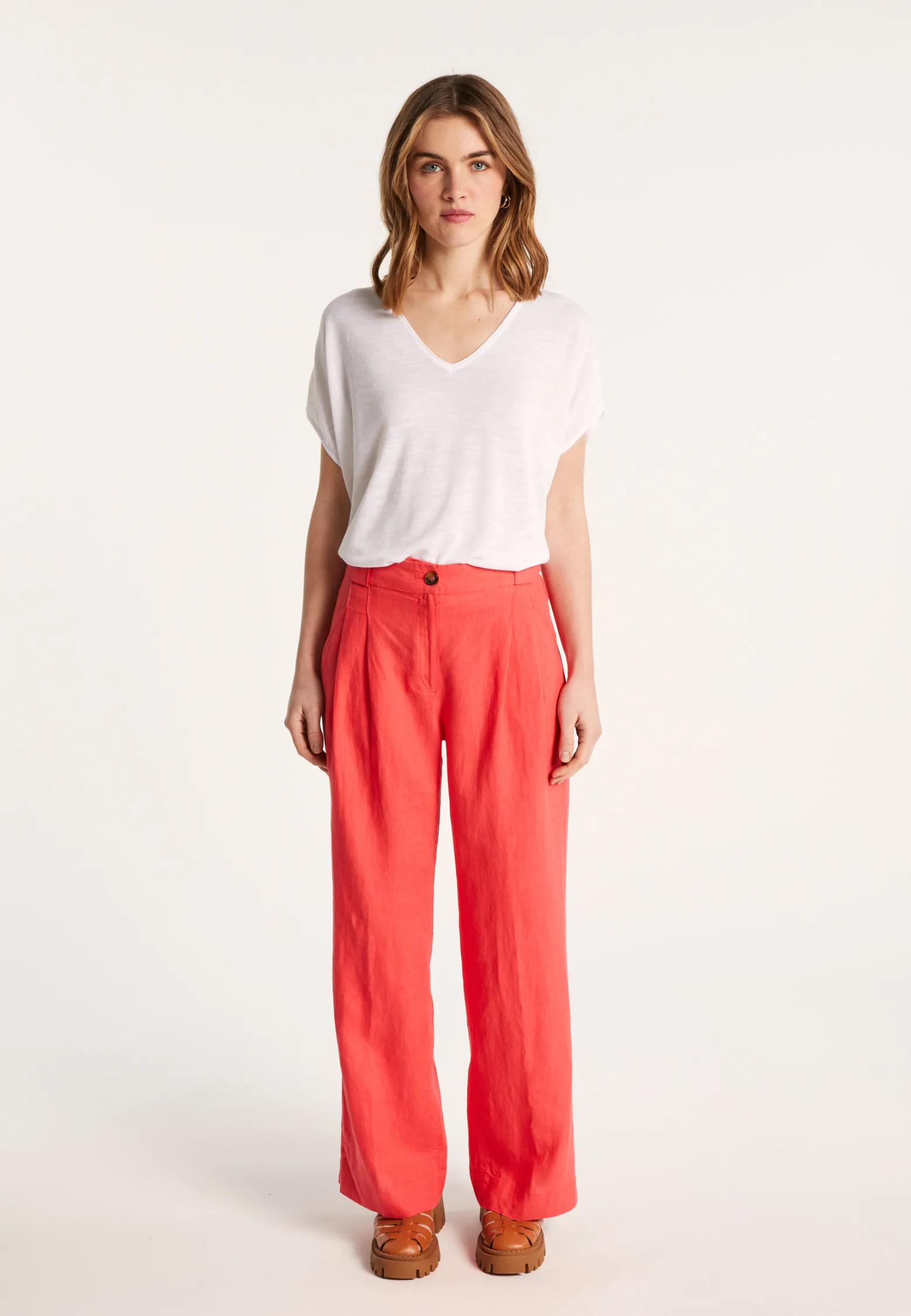 Montagut Flamed linen V-neck loose T-shirt - Marra