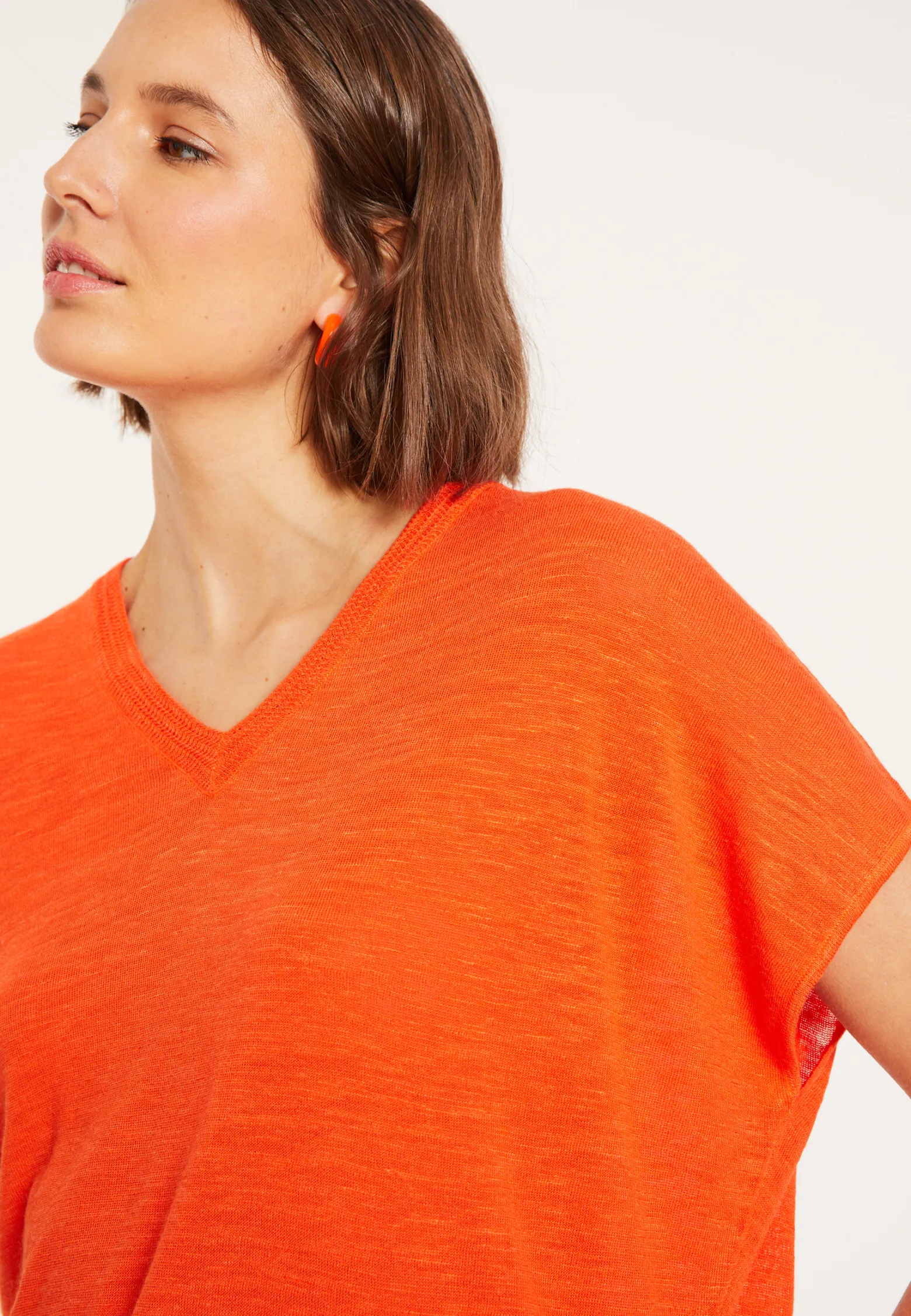 Montagut Flamed linen V-neck loose T-shirt - Marra