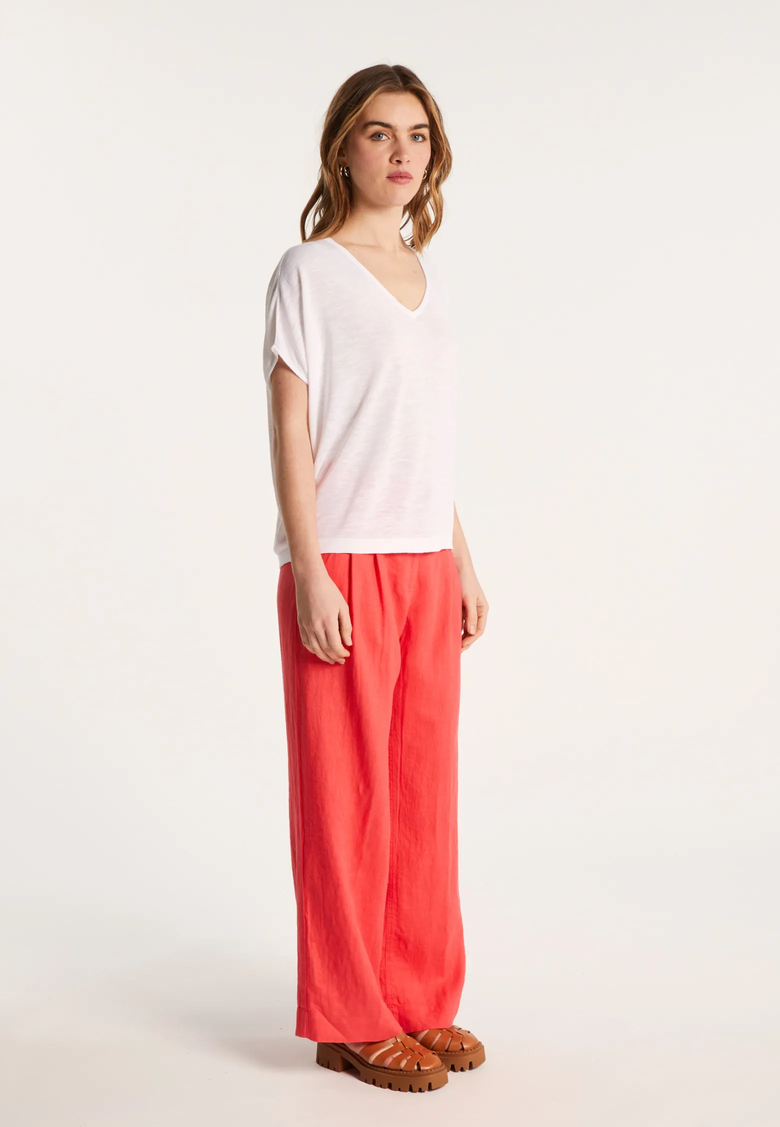 Montagut Flamed linen V-neck loose T-shirt - Marra