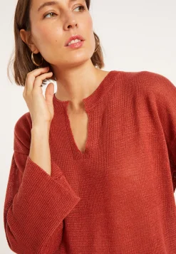 Montagut Loose linen V-neck tunic - Marielle