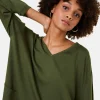 Montagut Loose V-neck sweater with pockets in merino wool - Albertine