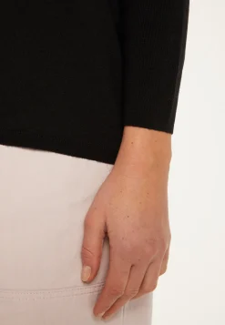 Montagut Merino wool V-neck sweater - Boxe