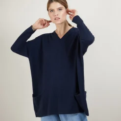 Montagut Oversize V-neck sweater buttoned back - Binta