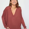 Montagut Oversized v-neck flamed linen t-shirt - Beja