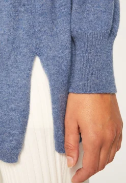 Montagut Oversized V-neck sweater in cashmere - Apolline