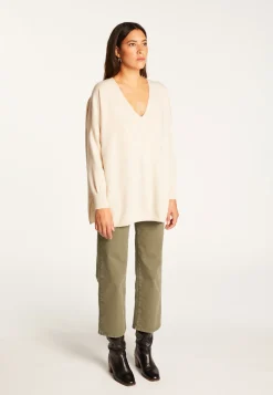 Montagut Oversized V-neck sweater in cashmere - Apolline