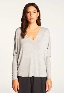 Montagut Oversized V-neck T-shirt in bamboo cashmere fiber - Rica