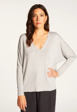 Montagut Oversized V-neck T-shirt in bamboo cashmere fiber - Rica