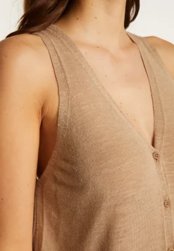 Montagut Short sleeved slub linen vest - Dara