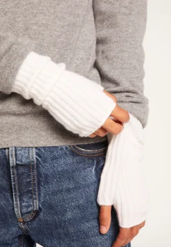 Montagut Unisex Cashmere Mittens - Lena