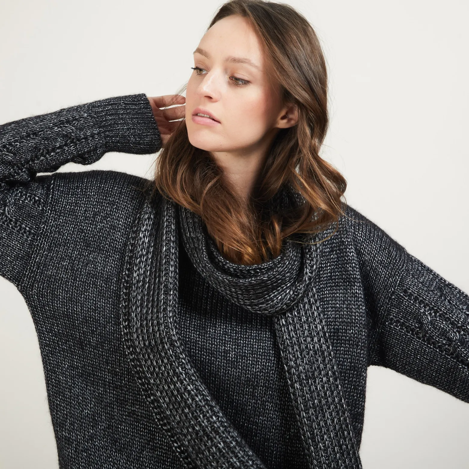 Montagut Viscose and baby alpaca scarf - Genu