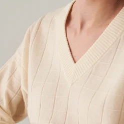 Montagut V-neck cashmere sweater in checkered knit - Canelle