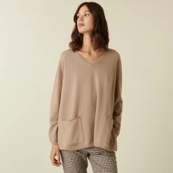 Montagut V-neck cashmere sweater with side slits - Accacia
