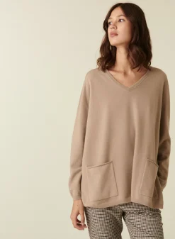 Montagut V-neck cashmere sweater with side slits - Accacia
