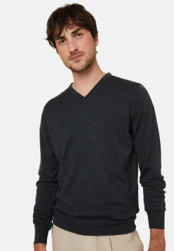 Montagut V-neck jumper in merino wool - Elmo