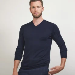 Montagut V-neck jumper in merino wool - Elmo