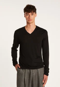 Montagut V-neck jumper in merino wool - Elmo