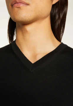 Montagut V-neck jumper in merino wool - Elmo