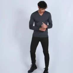 Montagut V-neck jumper in merino wool - Elmo