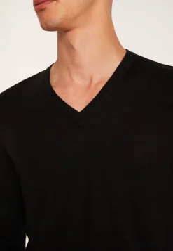 Montagut V-neck jumper in merino wool - Elmo