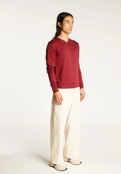 Montagut V-neck jumper in merino wool - Elmo