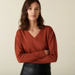 Montagut V-neck sweater in merino wool with ribbed edges - Arya