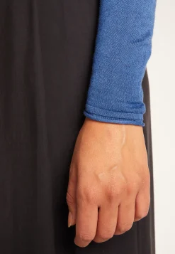 Montagut V-neck T-shirt in bamboo cashmere fiber - Aeline