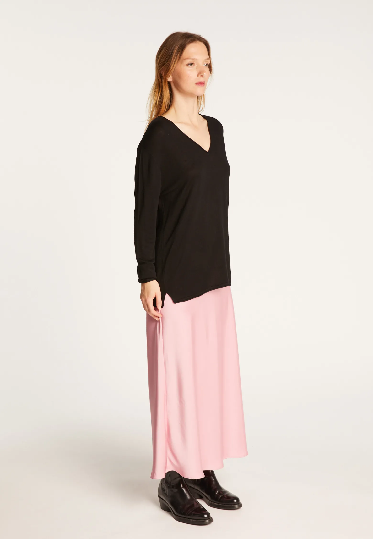 Montagut V-neck T-shirt in bamboo cashmere fiber - Aeline