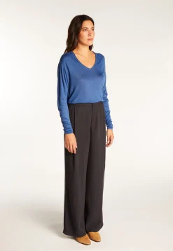 Montagut V-neck T-shirt in bamboo cashmere fiber - Aeline