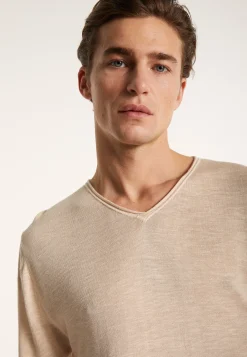Montagut V-neck t-shirt in flamed linen - Reuben