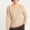 Montagut Women's V-neck jumper - Soizic