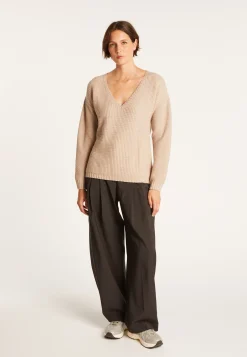 Montagut Women's V-neck jumper - Soizic