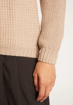 Montagut Women's V-neck jumper - Soizic