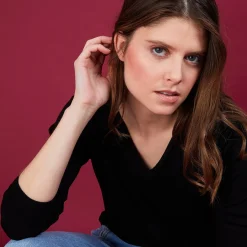 Montagut Wool V-neck sweater - Arya